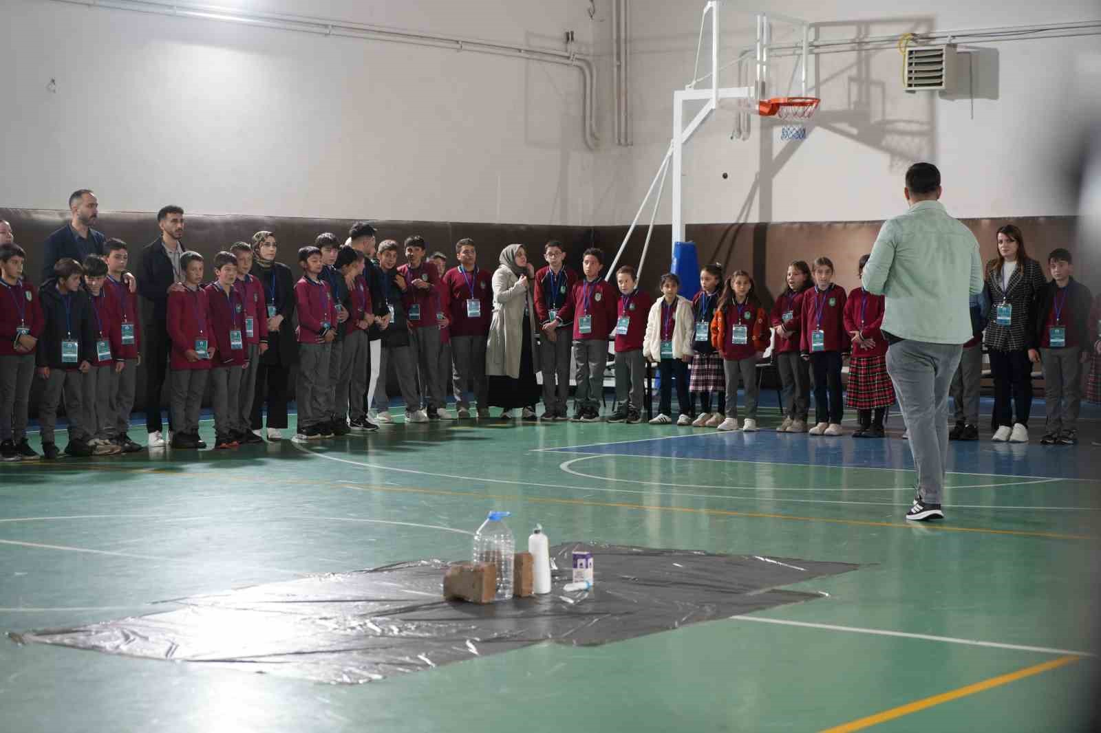Bayburt’un köy okullarında teknoloji yolculuğu sürüyor