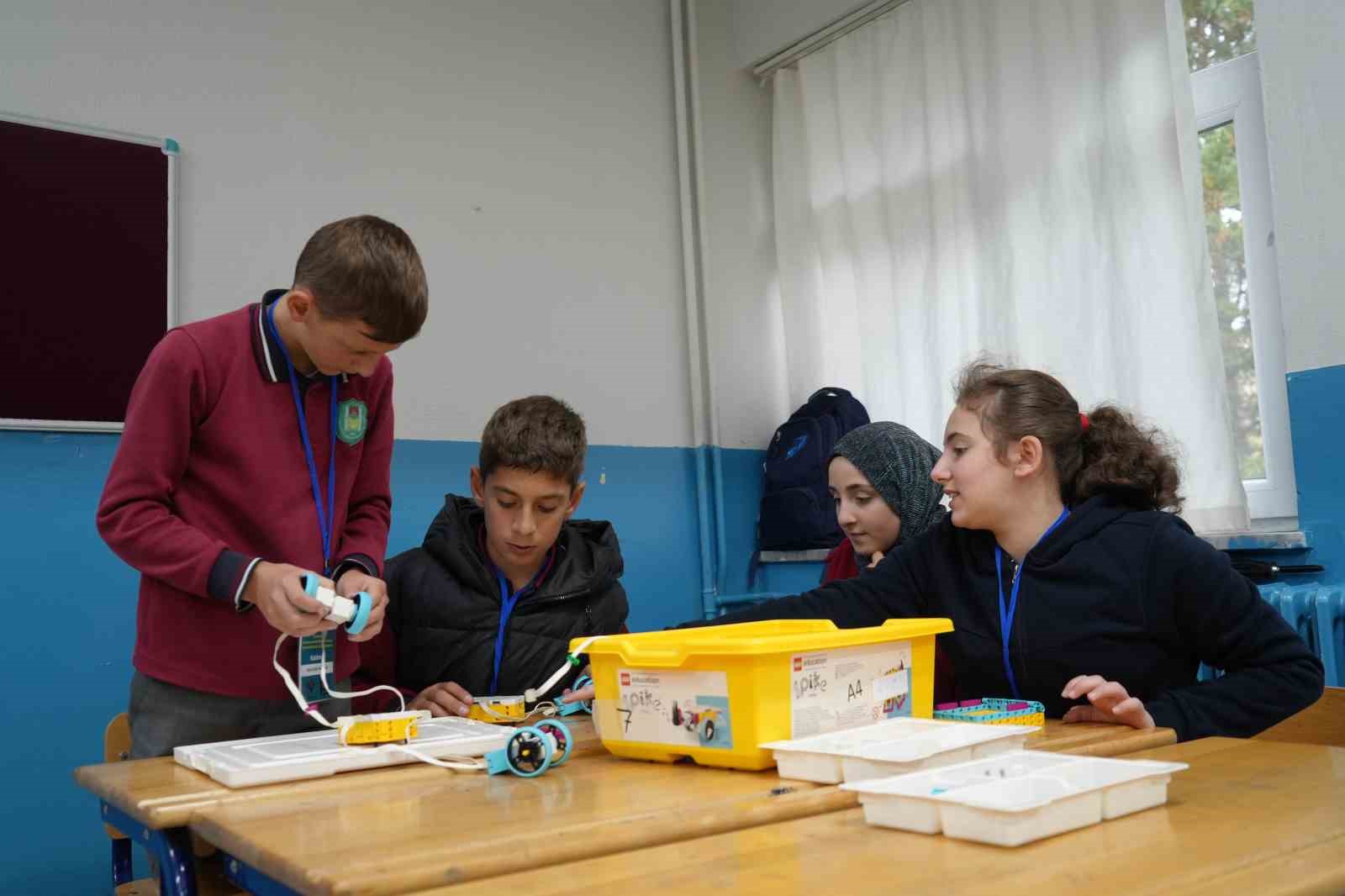 Bayburt’un köy okullarında teknoloji yolculuğu sürüyor