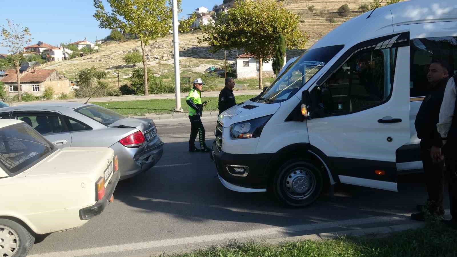 Malatya’da 6 aracın karıştığı kazada 3 kişi yaralandı