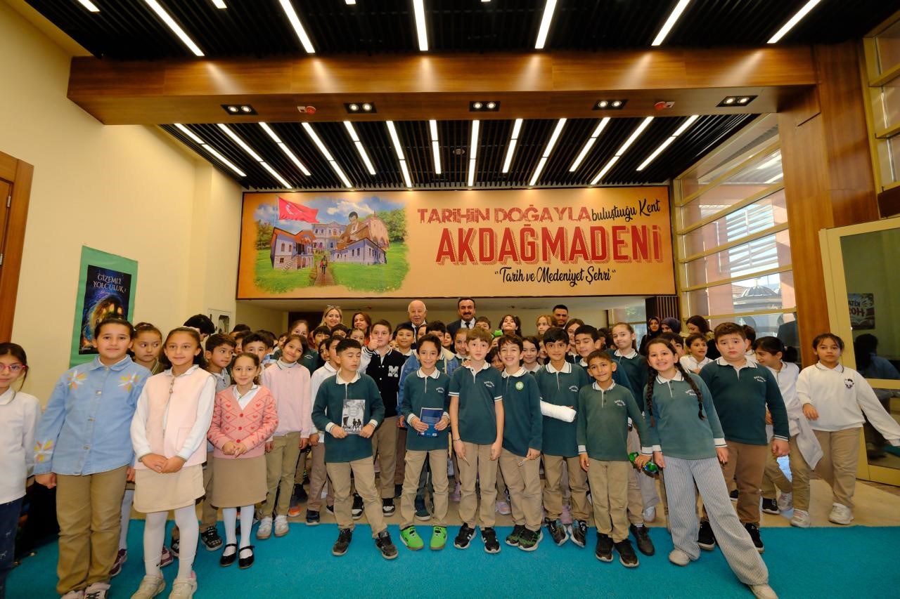 Akdağmadeni Kitap Günleri 10 bin kitapla kapılarını açtı