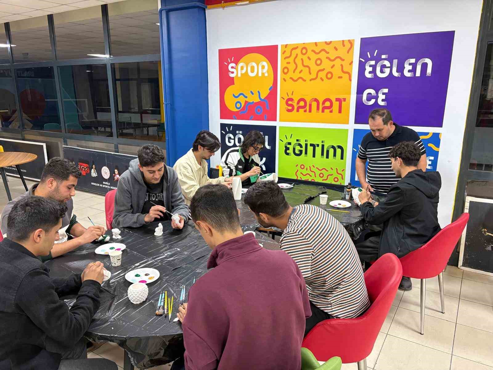 Muğla’da gençler seramik sanatıyla buluştu
