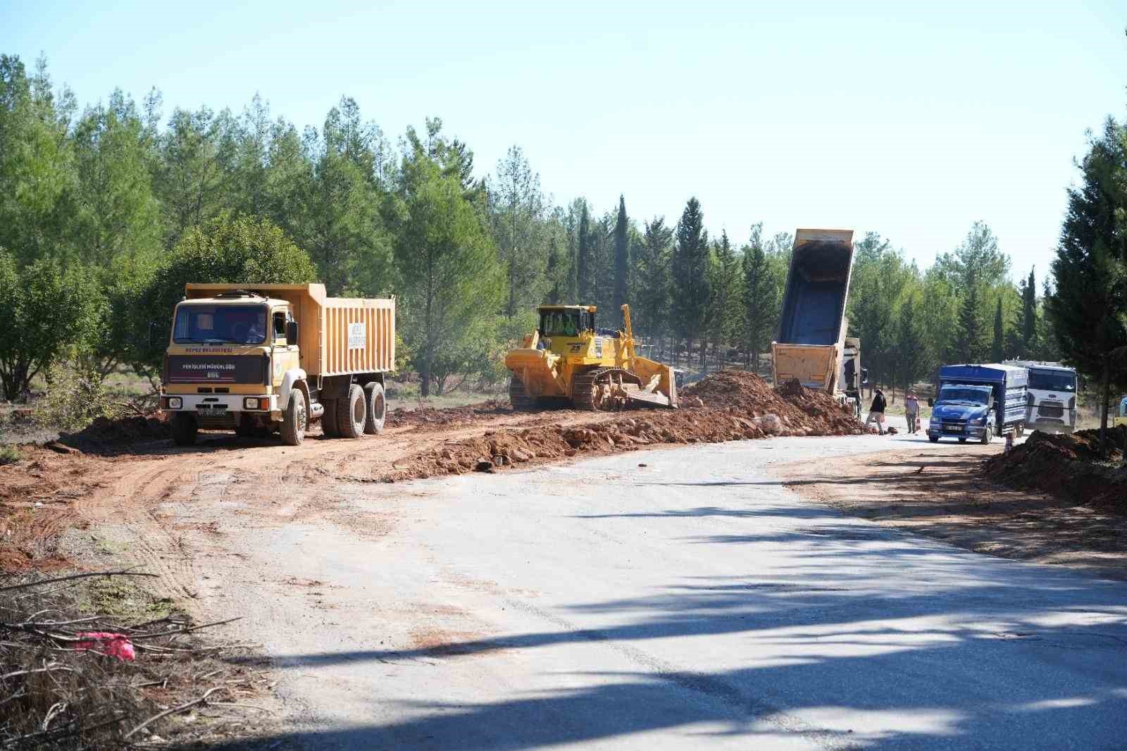 Kepez Belediyesi’nden Aktoprak Mahallesi’nde yol düzenlemesi