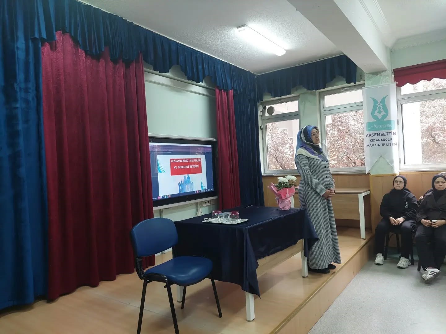 Kütahya Akşemsettin Kız Anadolu İmam Hatip Lisesi’nde "Peygamberimiz ve Aile" konulu seminer
