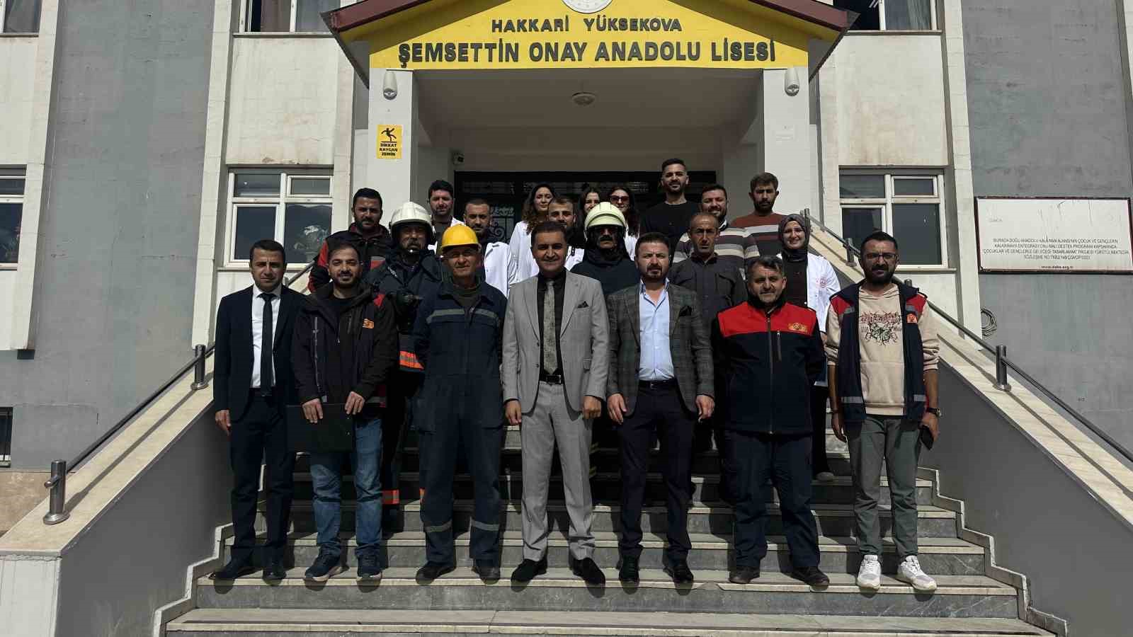 Yüksekova’da nefes kesen yangın tatbikatı