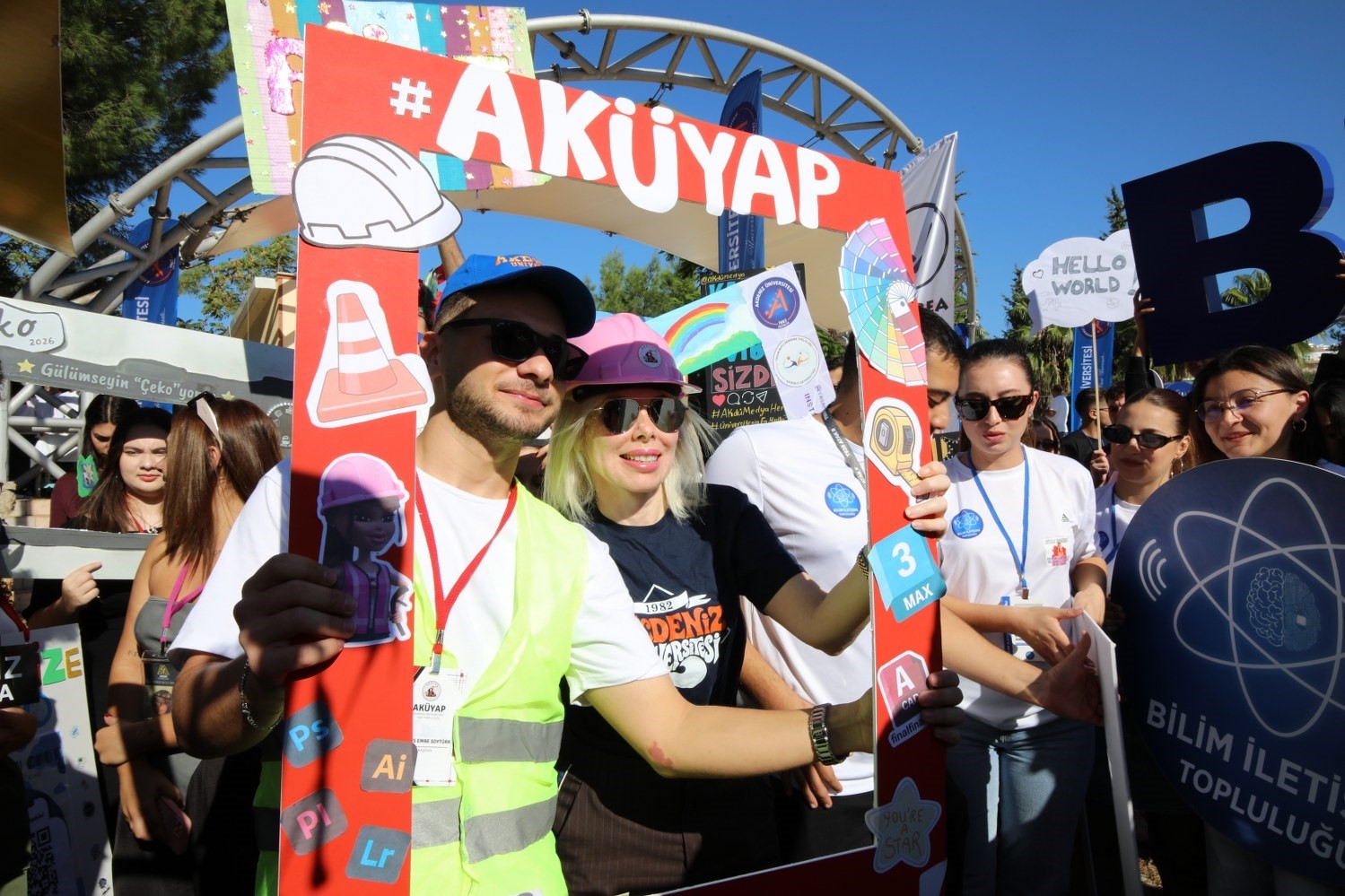 Akdeniz Üniveristesi’nde Öğrenci Toplulukları Tanıtım Günleri başladı
