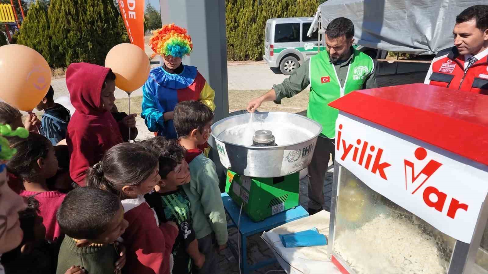 Niğde’de mevsimlik tarım işçilerinin çocukları gönüllerince eğlendi