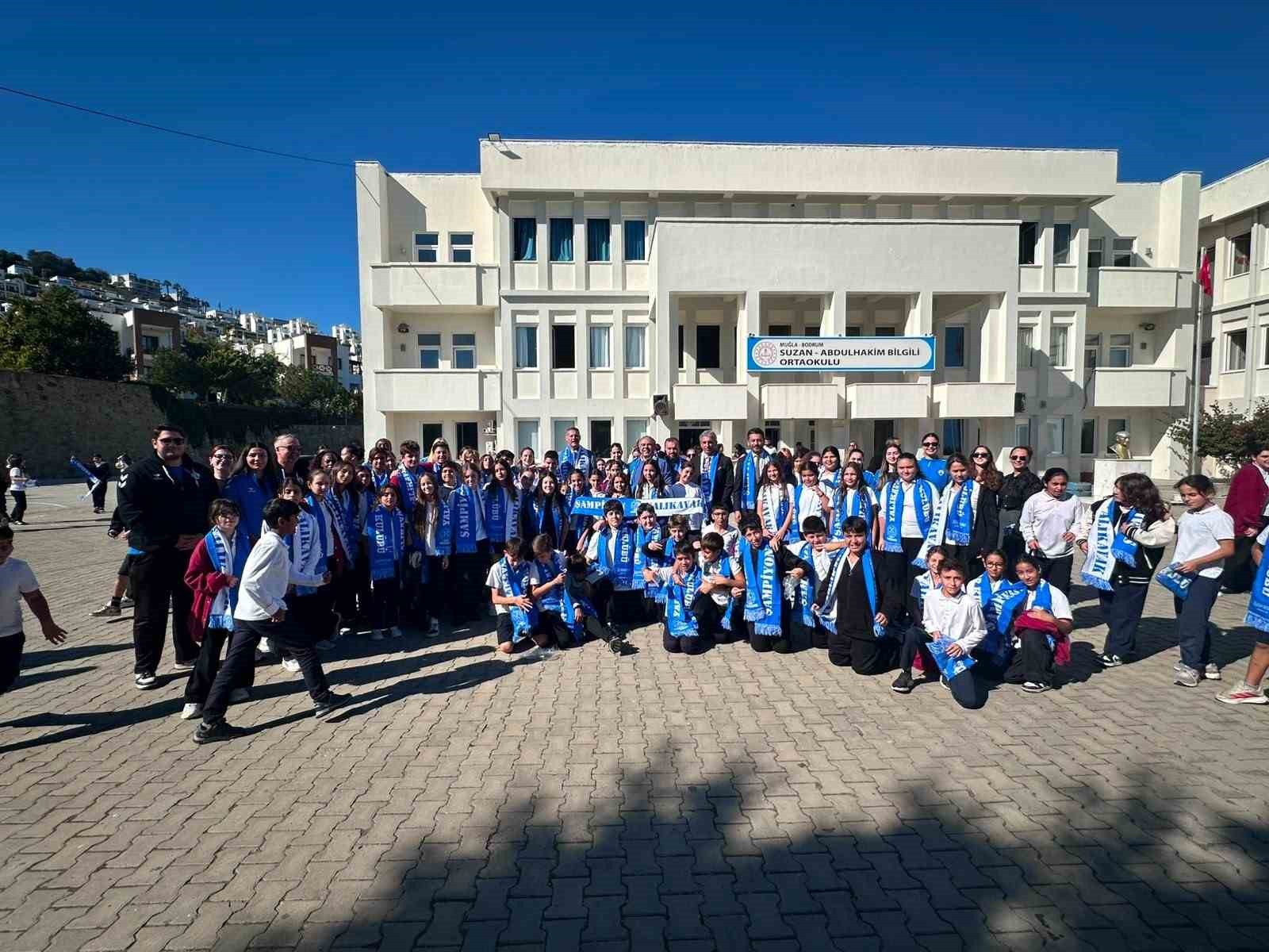 Yalıkavakspor, öğrenciler ile buluştu