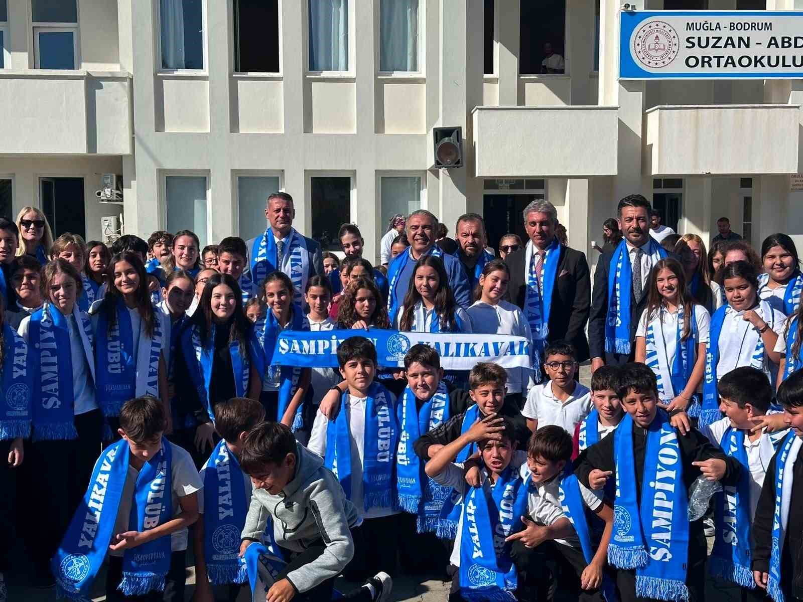 Yalıkavakspor, öğrenciler ile buluştu