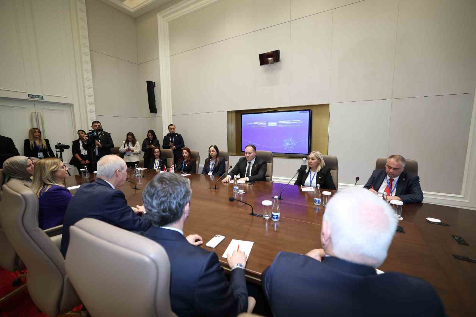 Kurtulmuş, Bişkek’te KKTC Cumhuriyet Meclisi Başkanı Öztürkler ile görüştü
