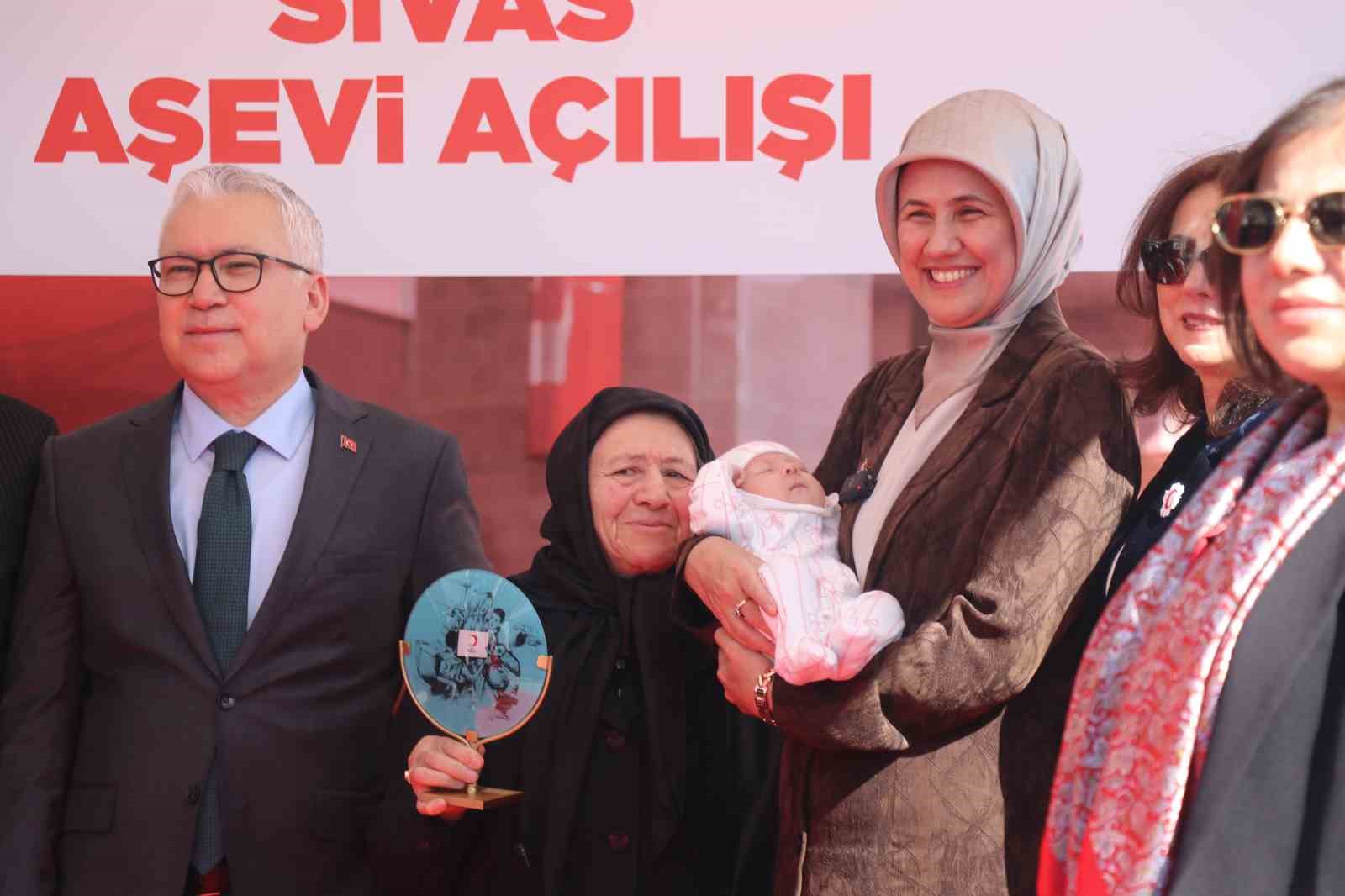 Sivas’ta Semra ve Aydın Kurt Aşevi hizmete açıldı