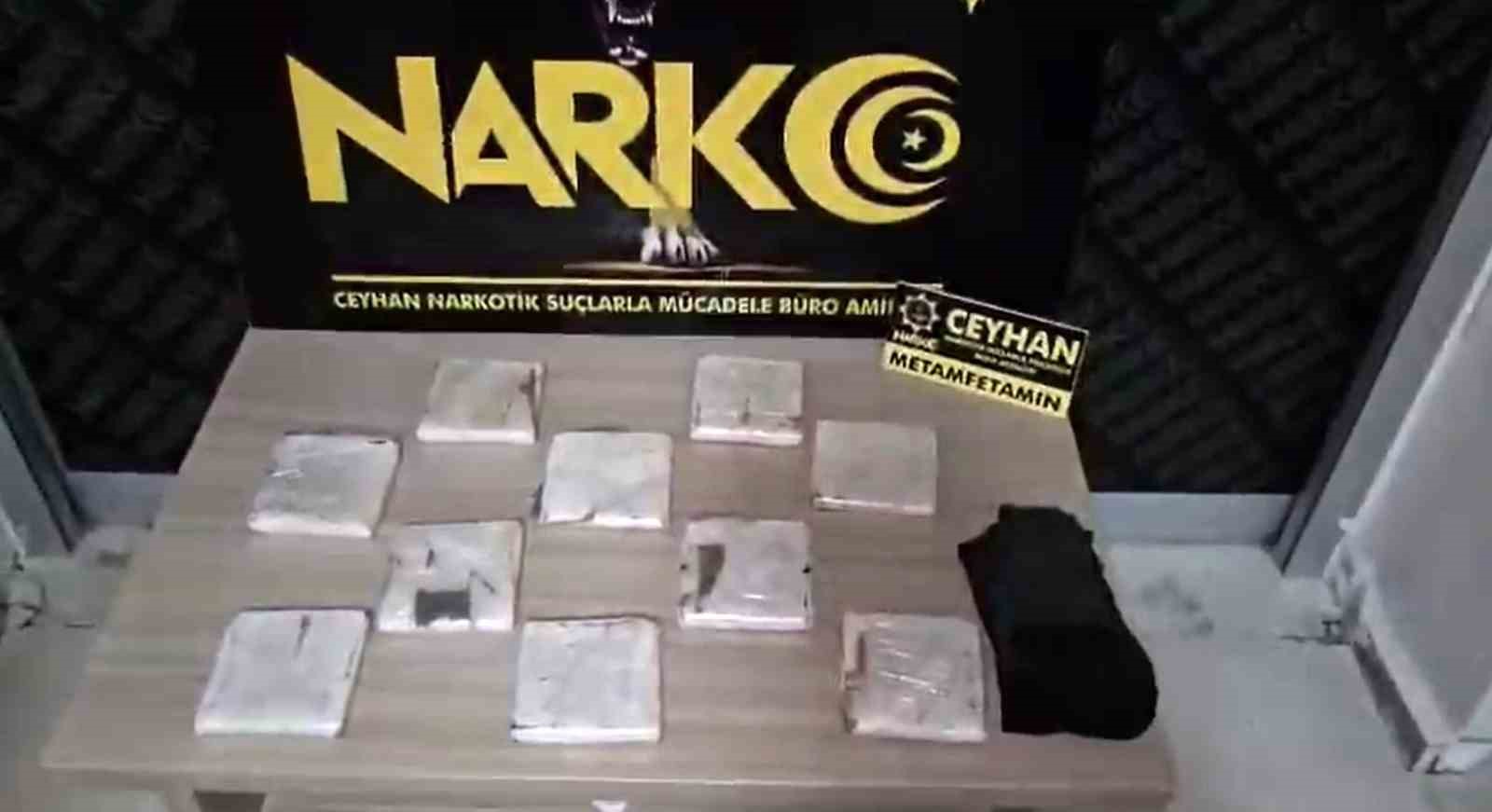 Adana’da 2 araçta 2 kilo 95 gram metamfetamin ele geçirildi