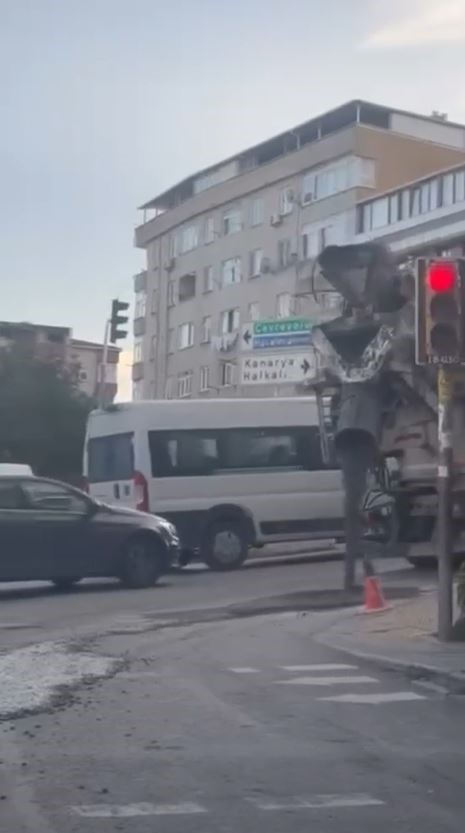 Küçükçekmece’de yola beton döken sürücüye 109 bin 662 TL idari para cezası