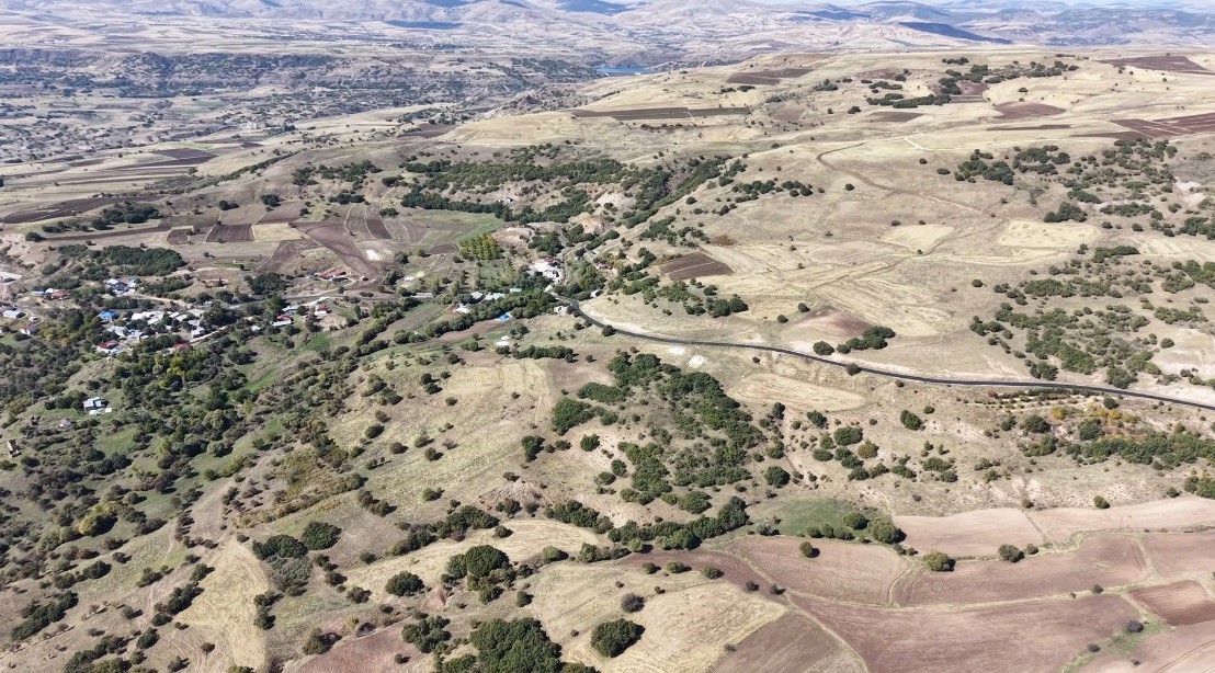 Tunceli’de huzurun yolu sıcak asfaltla döşeniyor