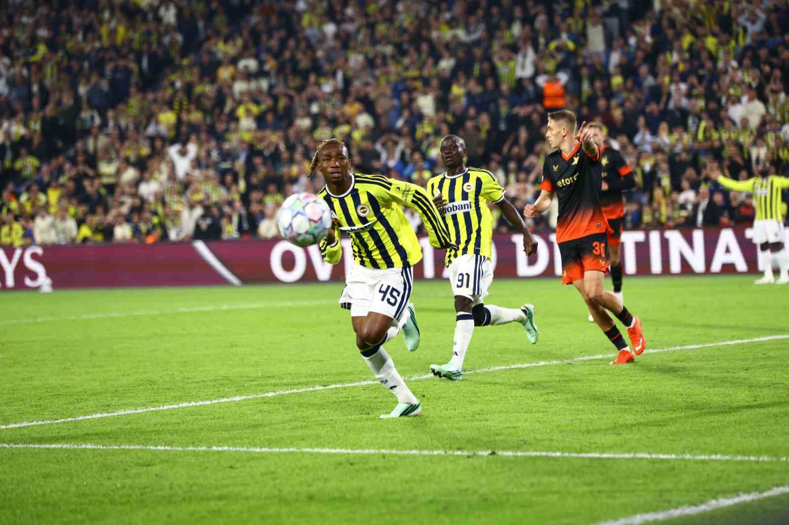 UEFA Şampiyonlar Ligi: Fenerbahçe: 2 - Slavia Prag: 2 (Maç sonucu)