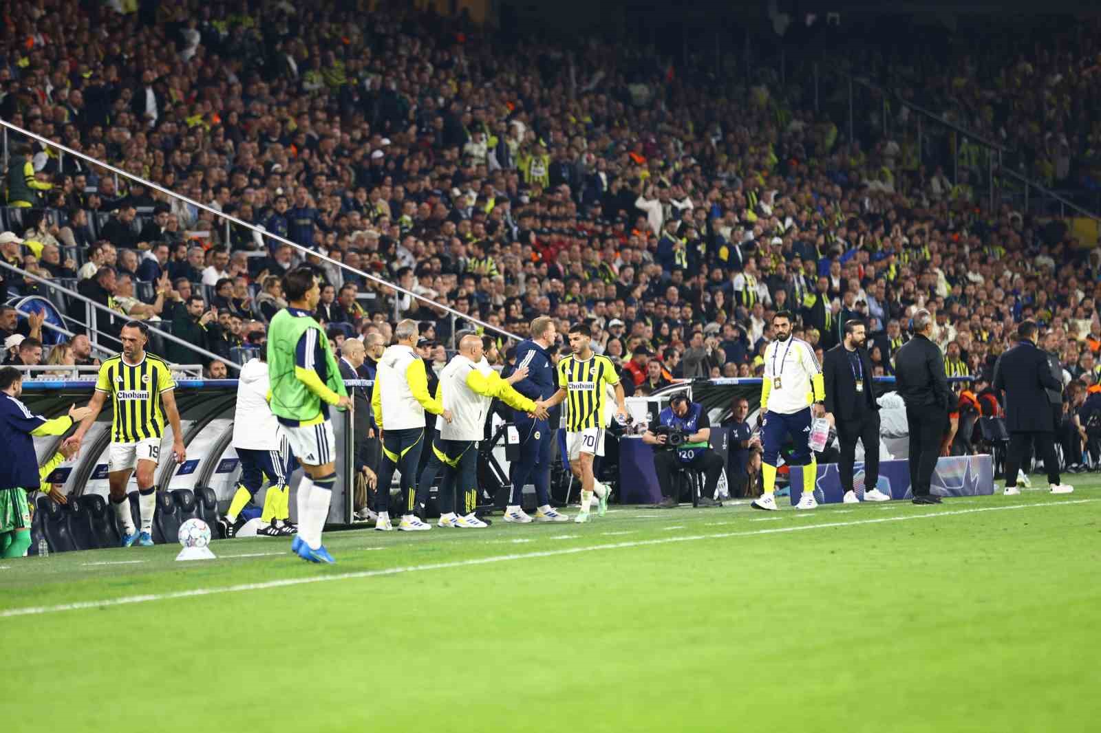 UEFA Şampiyonlar Ligi: Fenerbahçe: 2 - Slavia Prag: 2 (Maç sonucu)