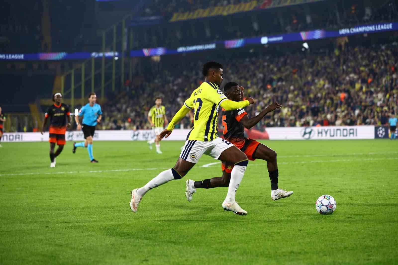 UEFA Şampiyonlar Ligi: Fenerbahçe: 2 - Slavia Prag: 2 (Maç sonucu)