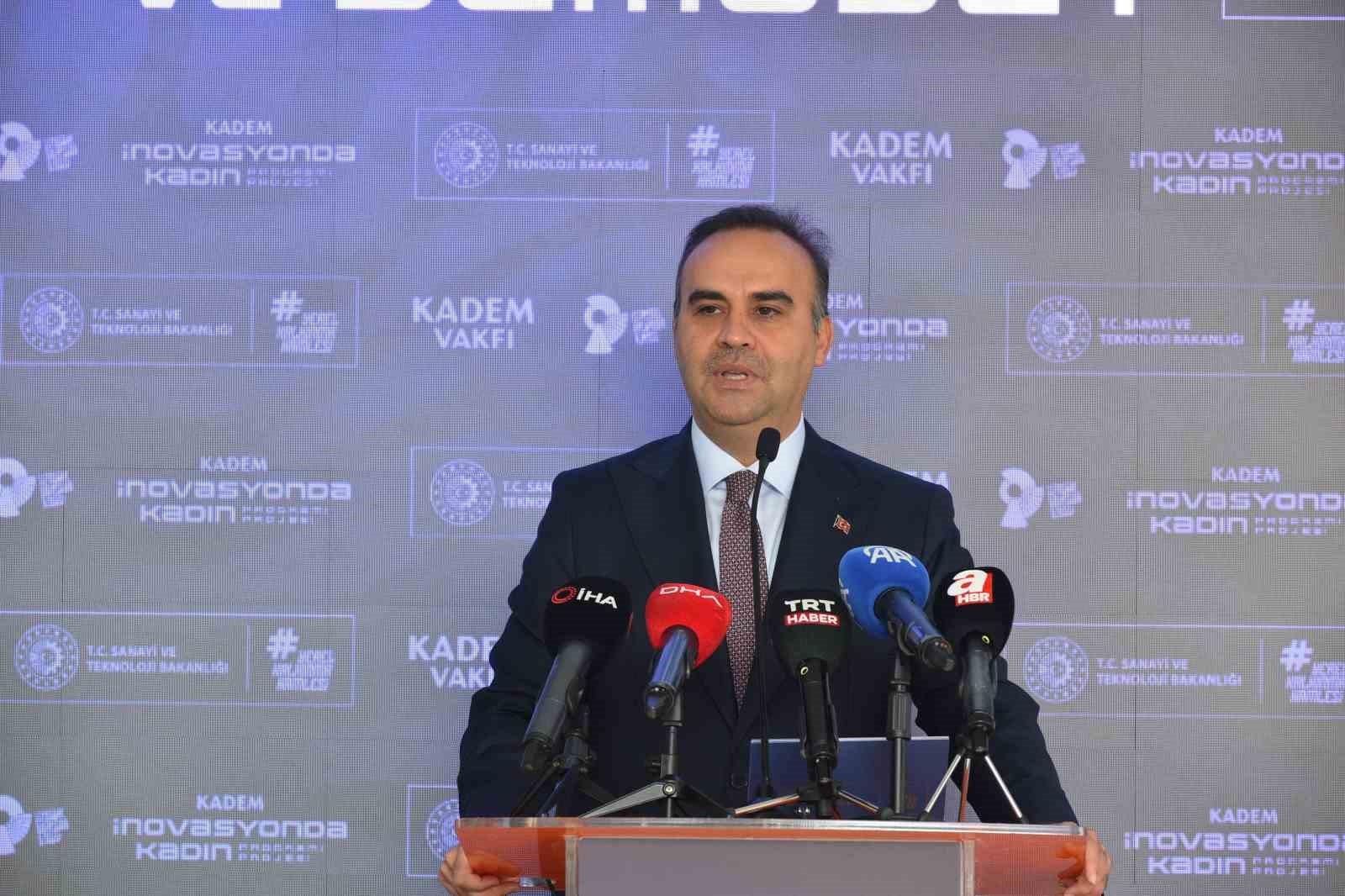 Bakan Kacır: "Kadınların bilimde ve üretimde güçlü bir şekilde yer alması, ülkemizin kalkınmasının temel anahtarıdır"