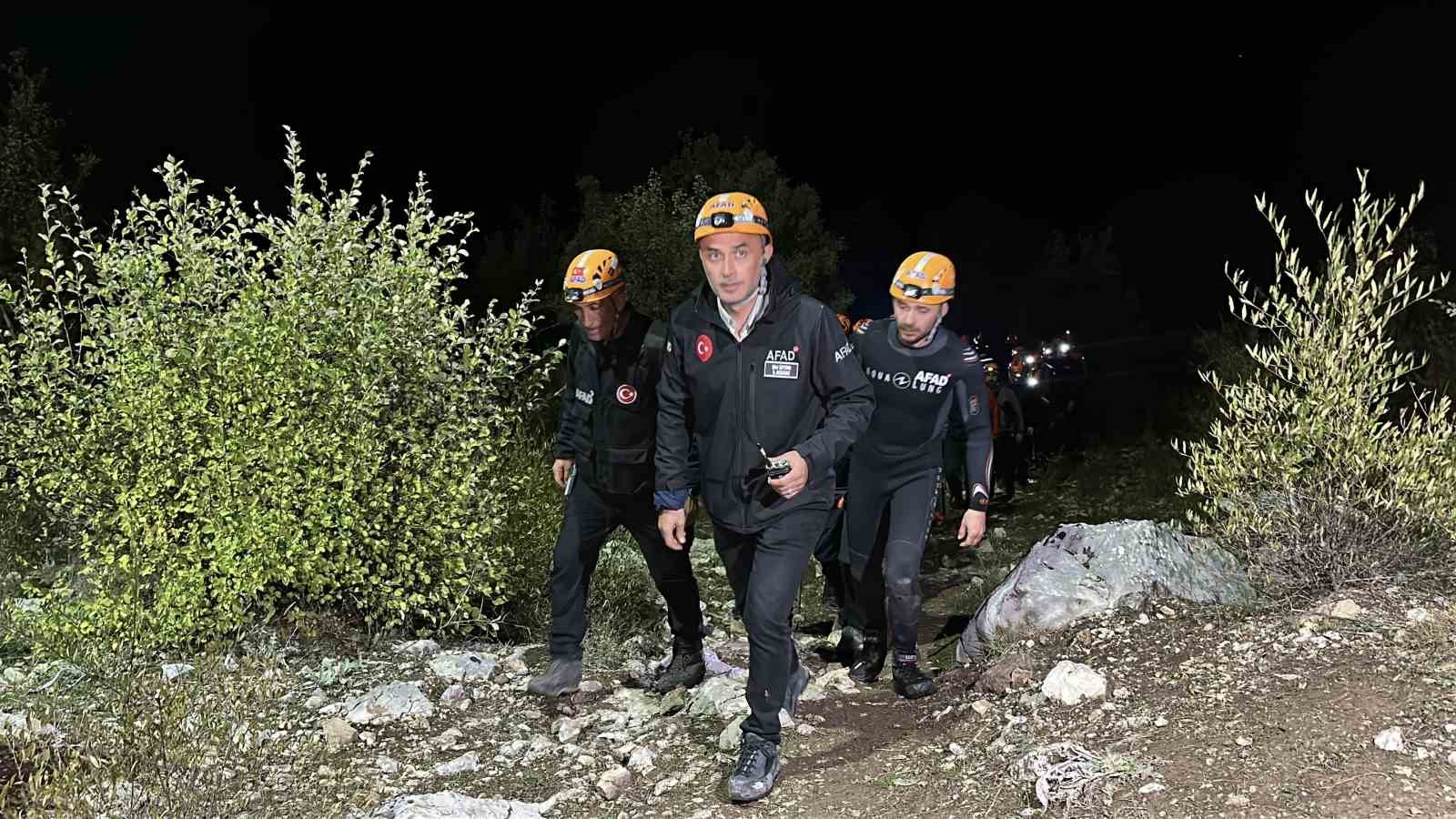 Yazılı Kanyon’da mahsur kalanlara dron ile ulaştırılan telsiz, kurtuluşun habercisi oldu