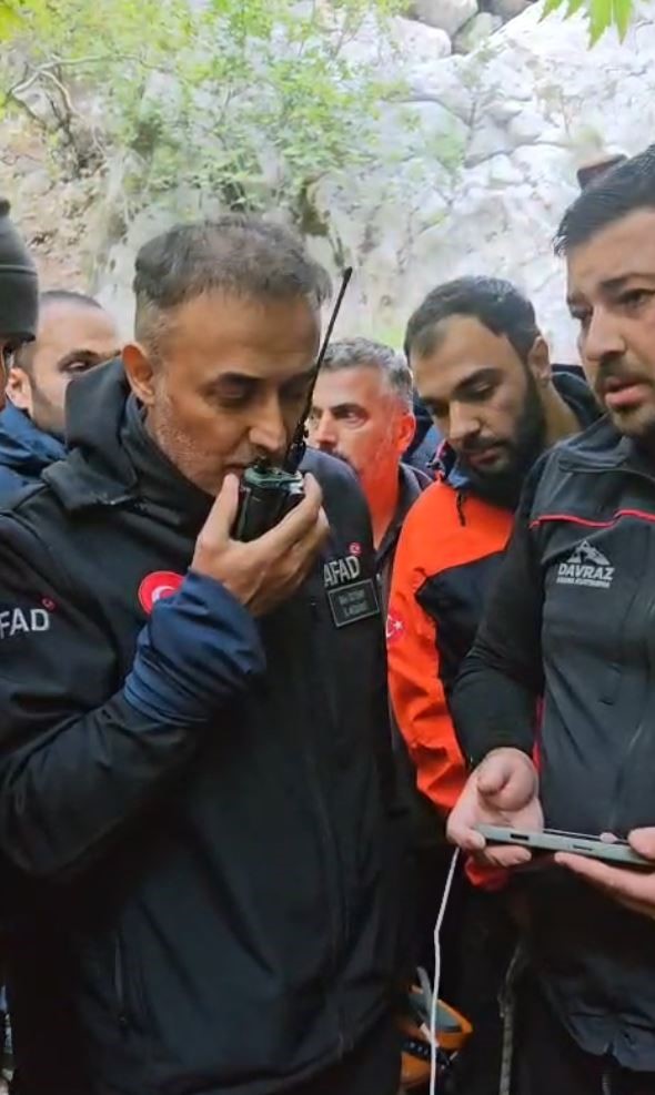 Yazılı Kanyon’da mahsur kalanlara dron ile ulaştırılan telsiz, kurtuluşun habercisi oldu