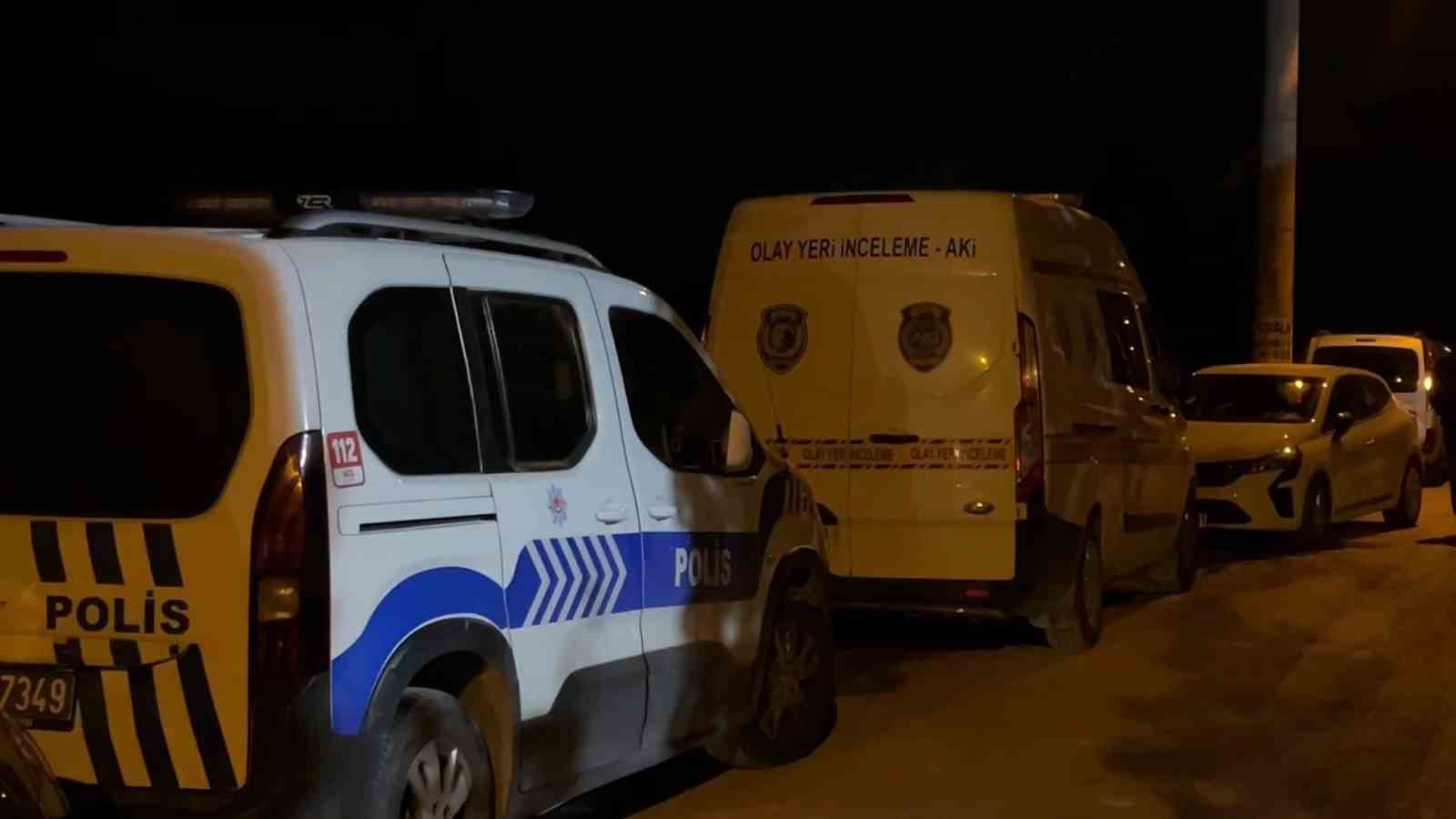 Demir bloğun altında kalan 24 yaşındaki genç hayatını kaybetti