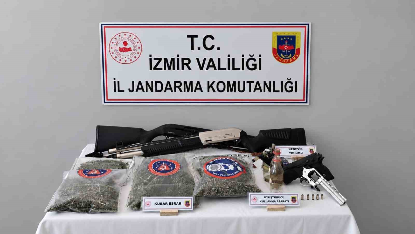 İzmir’de jandarmadan uyuşturucu operasyonu
