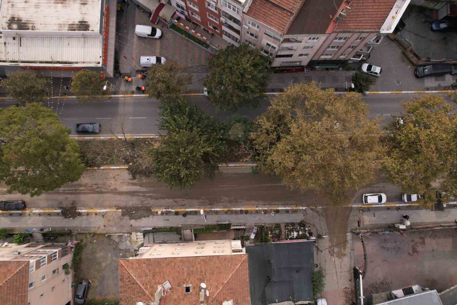Eyüpsultan’da ağaçların kesildiği iddia edilen tramvay güzergahı havadan görüntülendi