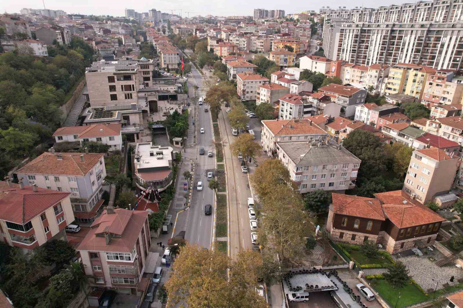 Eyüpsultan’da ağaçların kesildiği iddia edilen tramvay güzergahı havadan görüntülendi