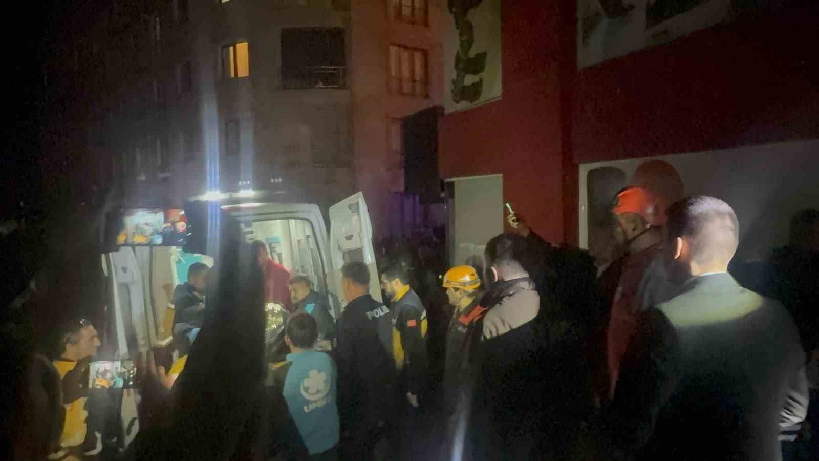 Zonguldak’ta çöken binada yaşlı kadının cansız bedenine ulaşıldı