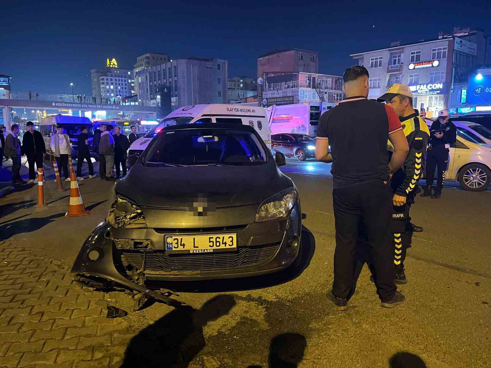 Küçükçekmece’de motosiklet otomobille çarpıştı: 1 ölü, 1 yaralı