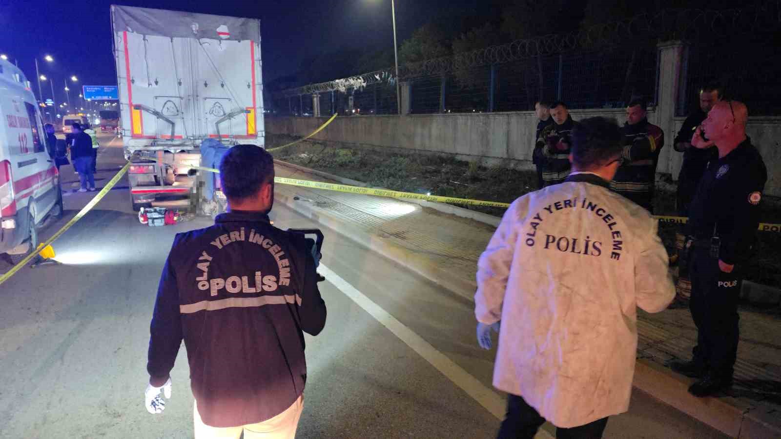 Feci kazada motokurye hayatını kaybetti