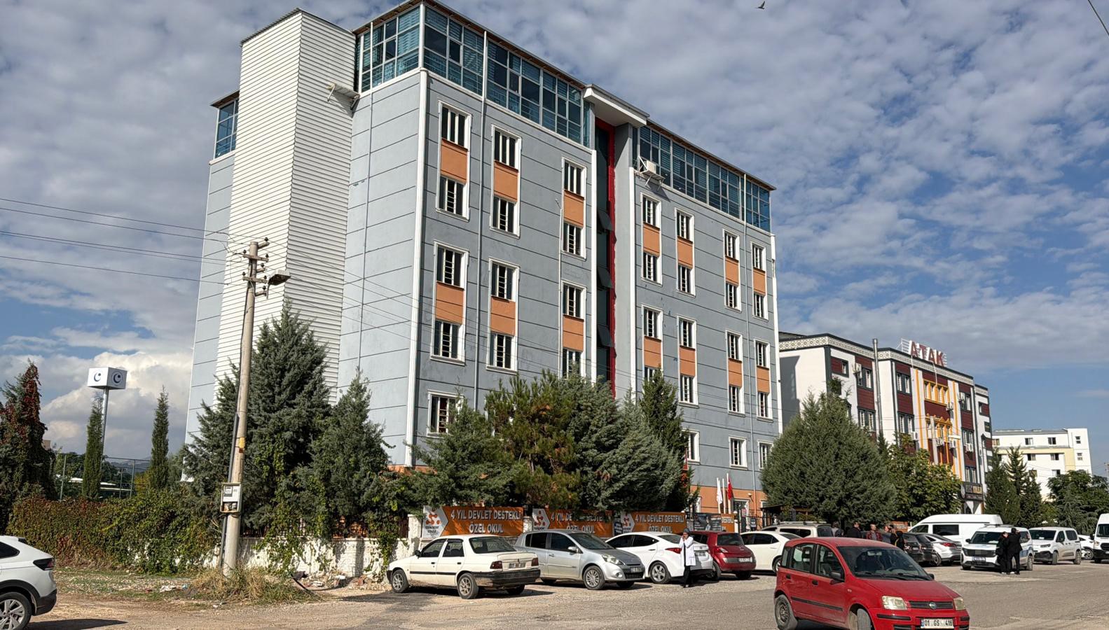 Özel okulda 5. kattan atladığı iddia edilen öğrenci hayatını kaybetti