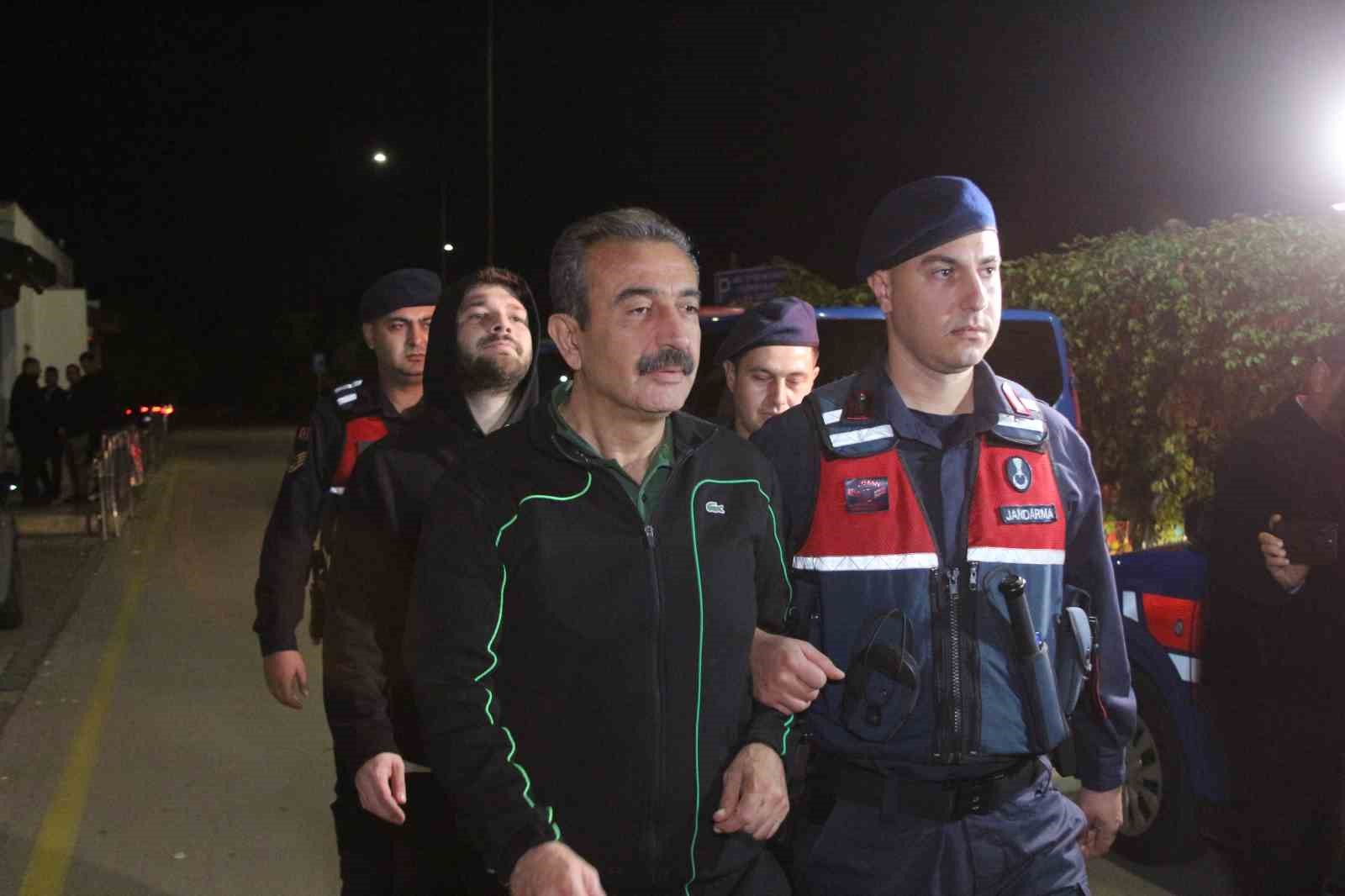 Çukurova Belediyesi operasyonunda Emrah Kozay, Soner Çetin ve diğer şüpheliler adliyeye sevk edildi