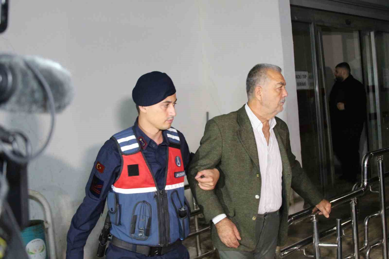 Çukurova Belediyesi operasyonunda Emrah Kozay, Soner Çetin ve diğer şüpheliler adliyeye sevk edildi