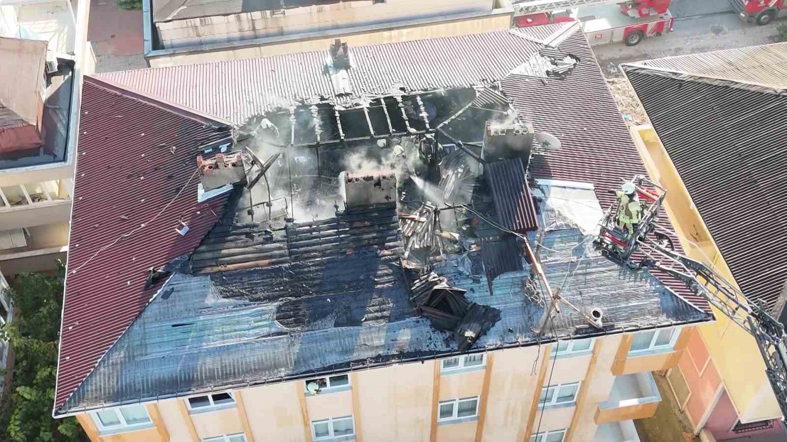 Tuzla’daki fabrika yangını havadan görüntülendi