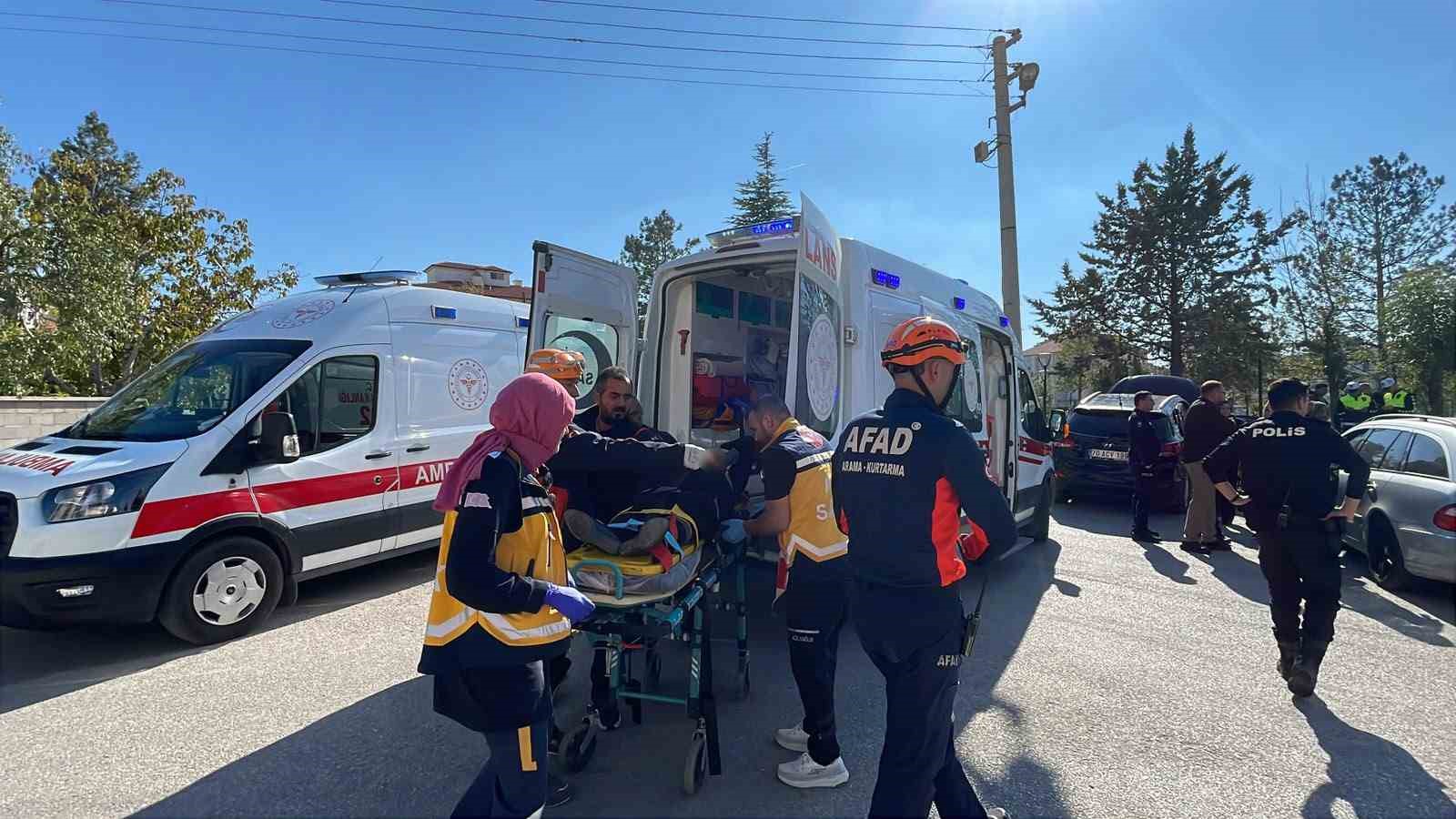 Karaman’da otomobil ile cip çarpıştı: 3 yaralı