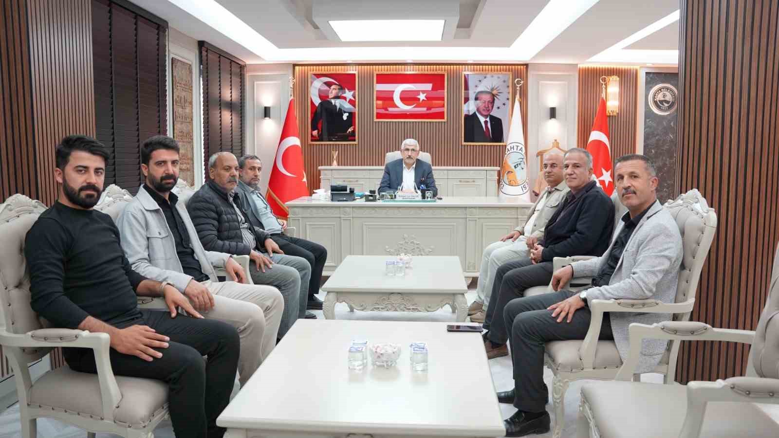 Kitap Fuarı ve Kerge Festivali için Başkan Hallaç’a plaket