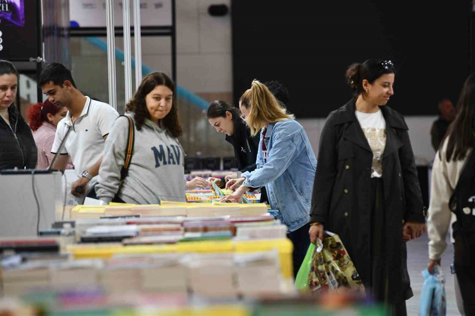 Kültür Sanat ve Edebiyatın kalbi 2. Balıkesir Kitap Fuarı’nda atıyor