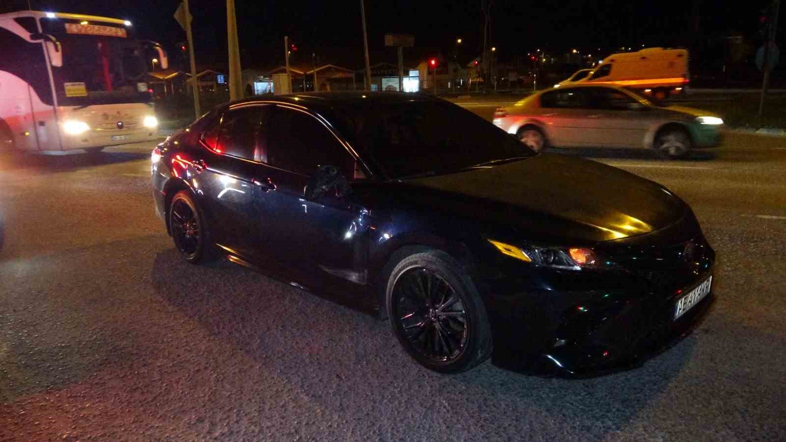 Manavgat’ta otomobil ile motosiklet çarpıştı: 2 yaralı