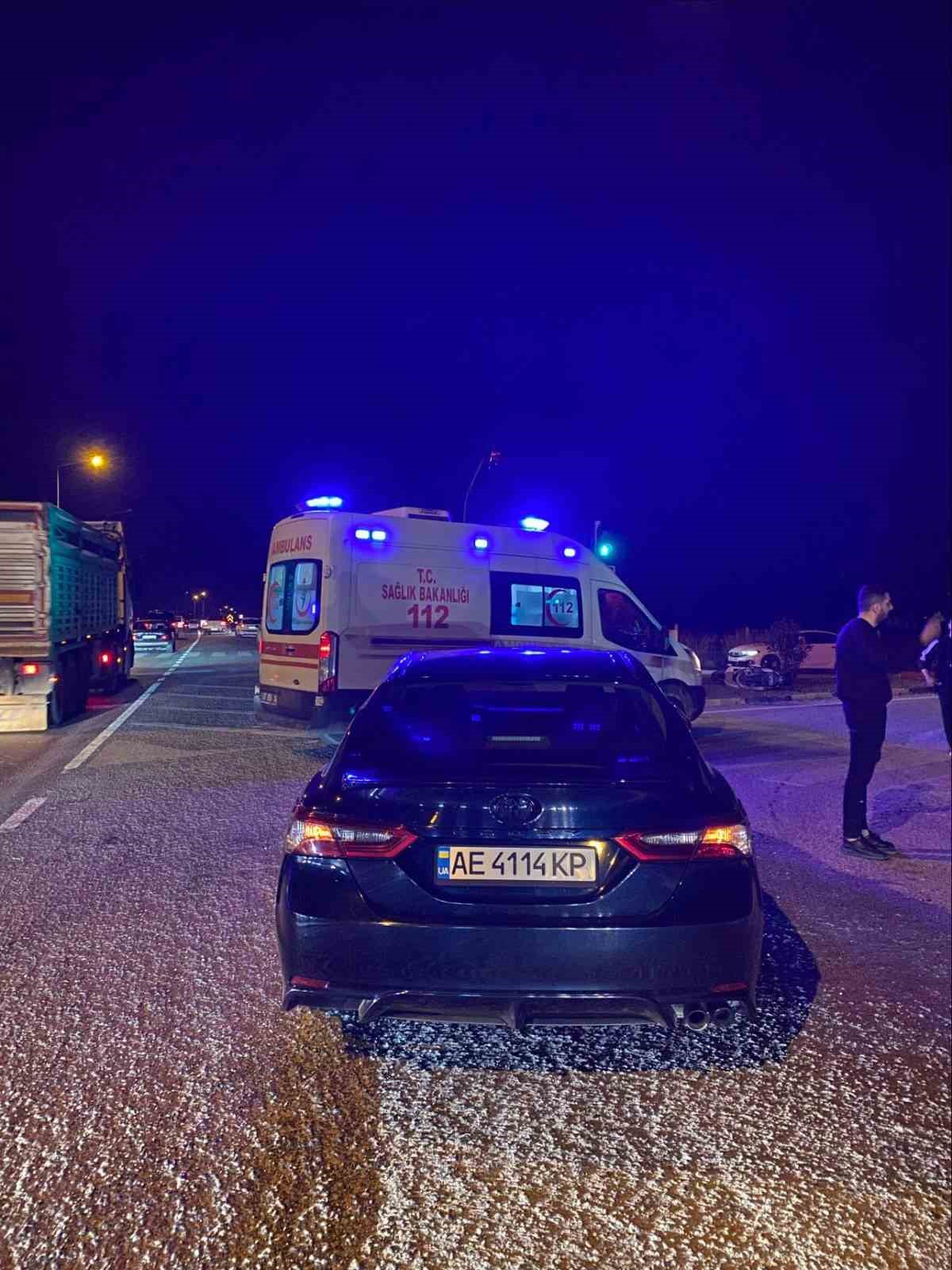 Manavgat’ta otomobil ile motosiklet çarpıştı: 2 yaralı