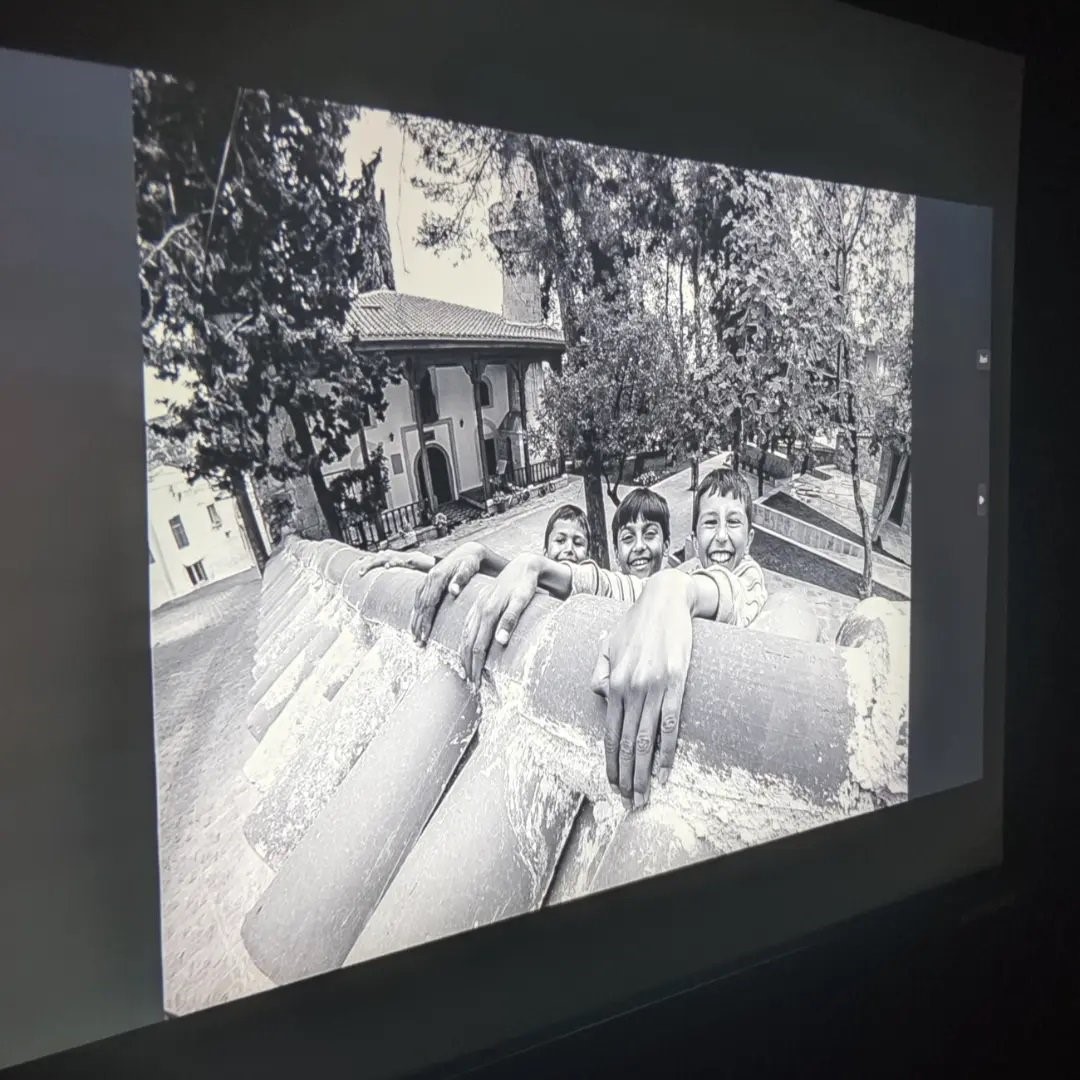 Gençler fotoğrafçılık eğitimiyle kendi hikâyelerini karelere sığdırıyor