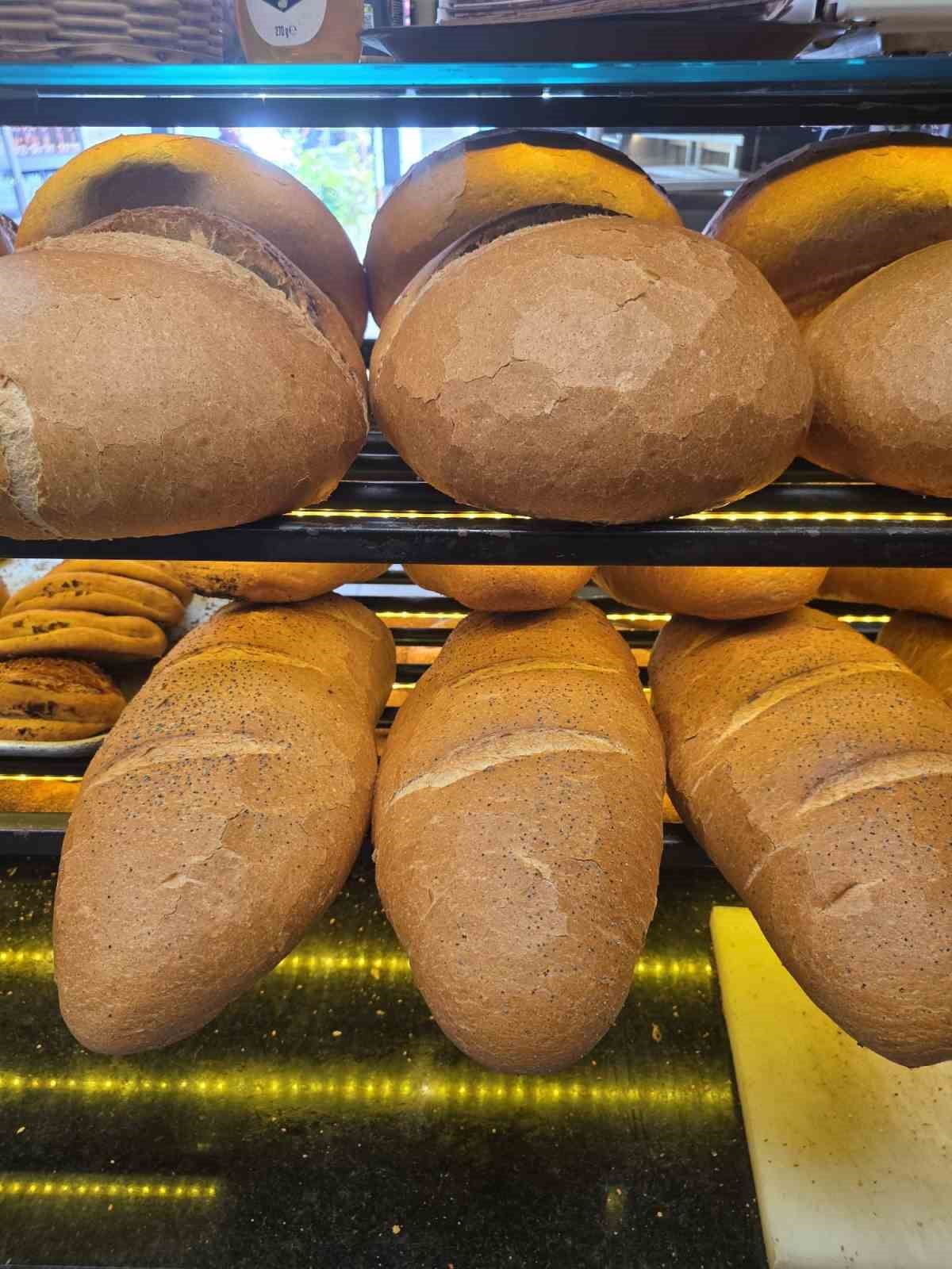 Fırıncıların ’fiyat savaşı’ vatandaşa yaradı: Ekmeği 10 TL’ye düşürdü