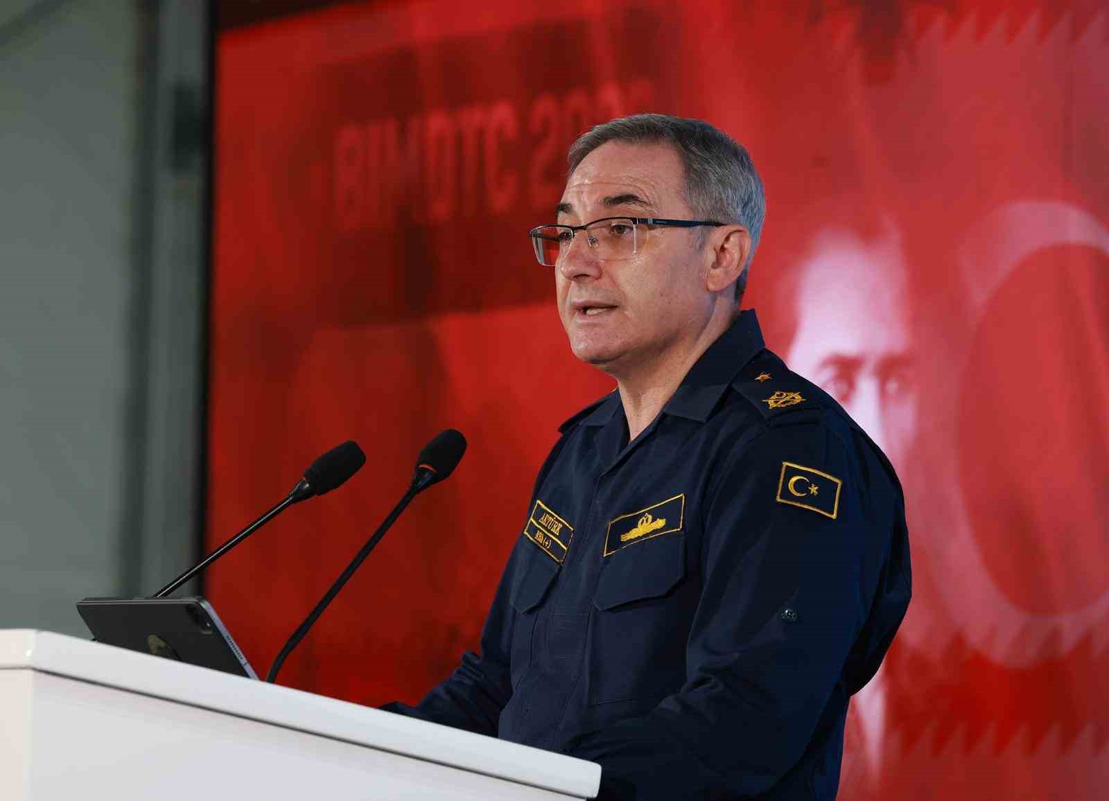 Milli Savunma Bakanlığı Sözcüsü Tuğamiral Aktürk: "TAYFUN Blok-2 füzesi ve Fırtına-2 obüsü envantere alındı"