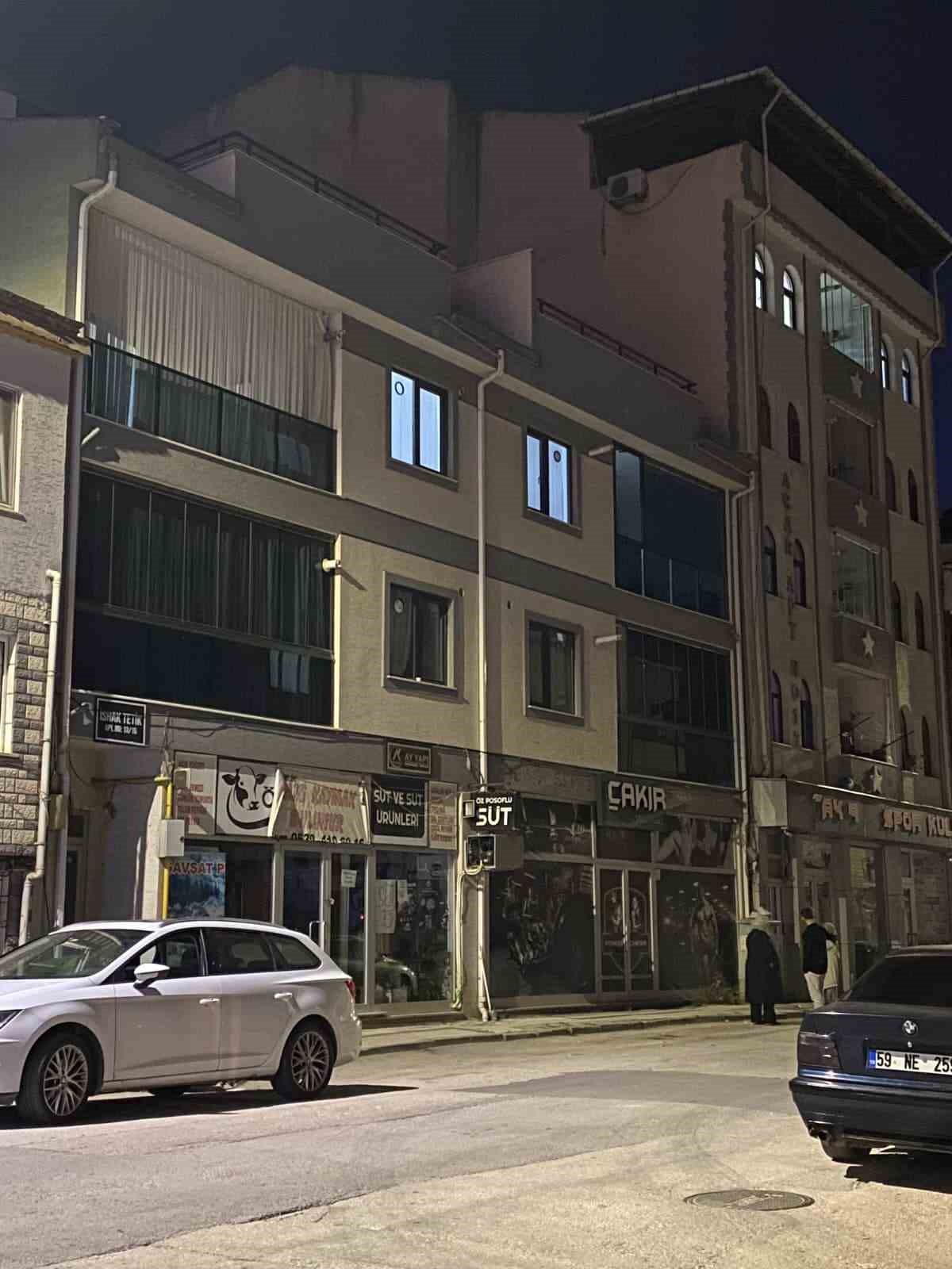 Balkondan düşen çocuk ağır yaralandı