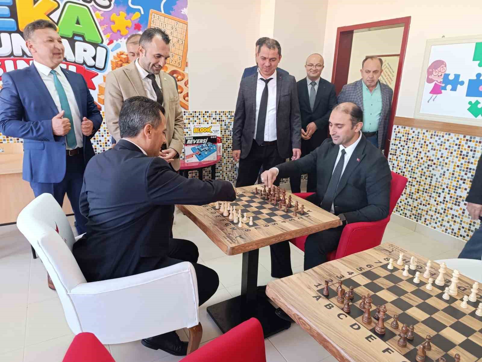 Bolvadin’de Akıl ve Zekâ Oyunları Sınıfı açıldı