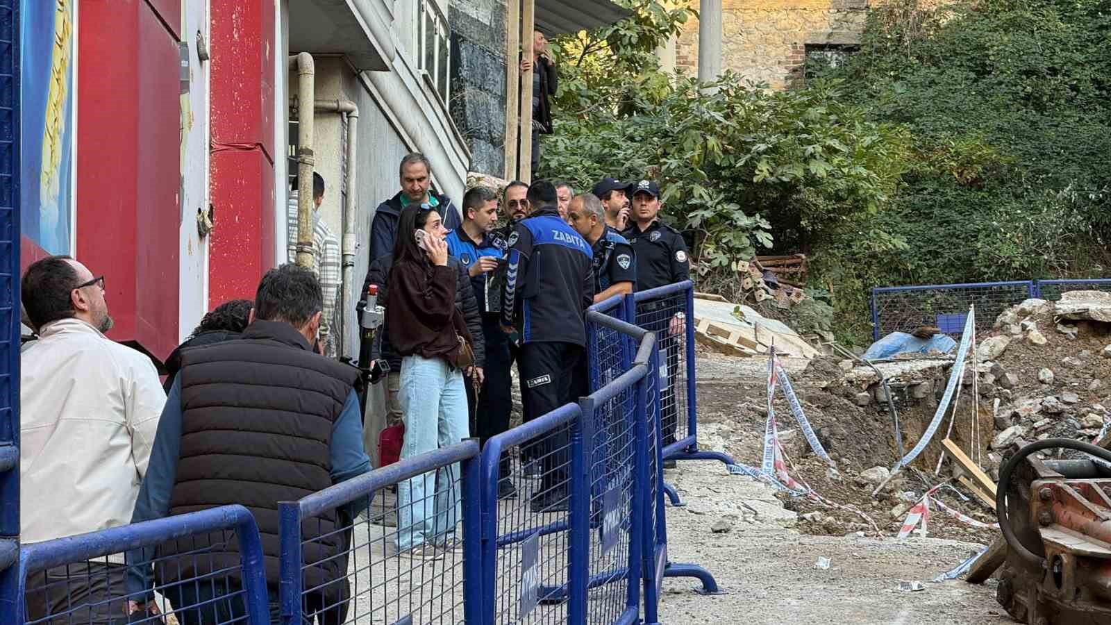 Zonguldak’ta bina çökmesinin ardından tahliyeler sürüyor: 28 daireli apartman boşaltıldı