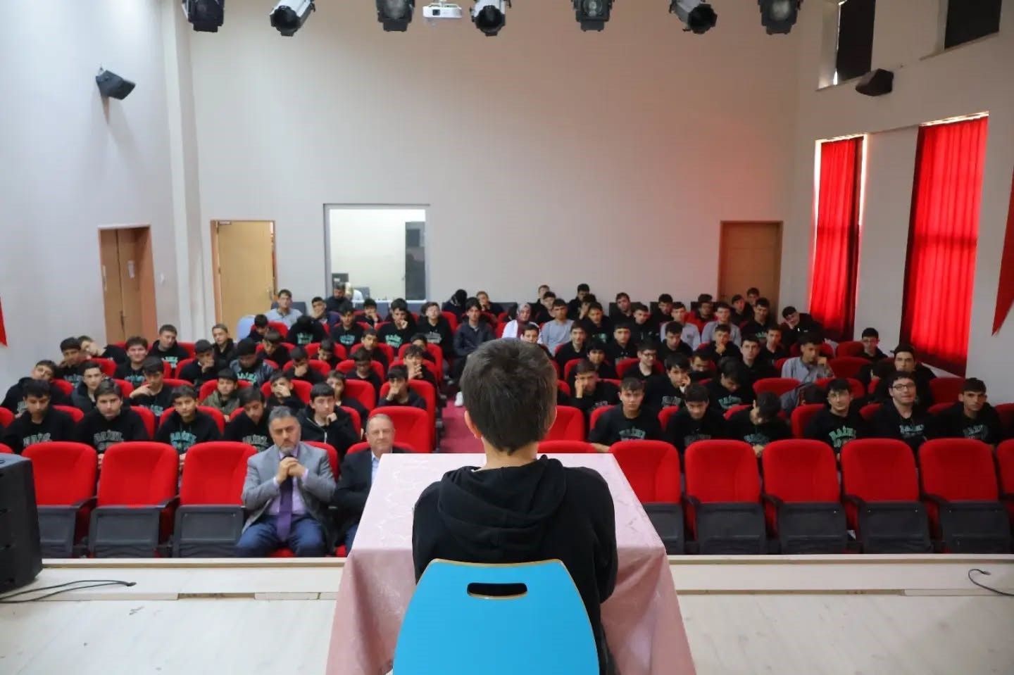 İl Müftüsü Bektaş imam hatipli öğrencilerle bir araya geldi