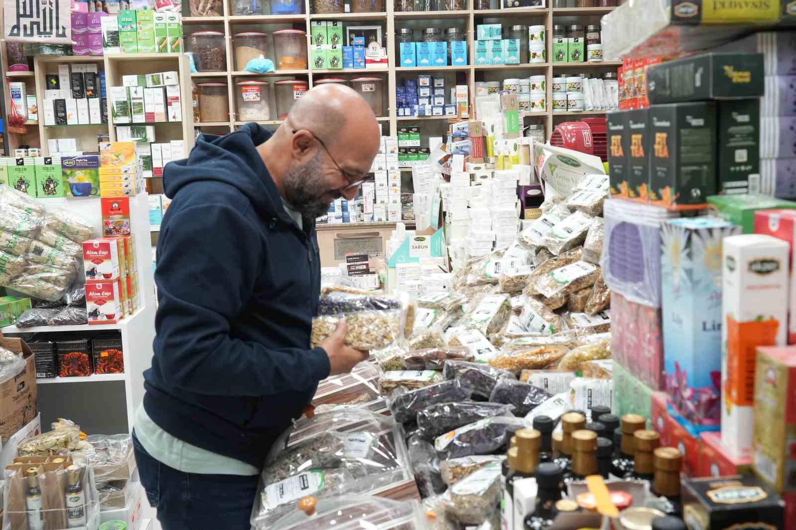 Muş’ta havalar soğudu, aktarlarda yoğunluk arttı