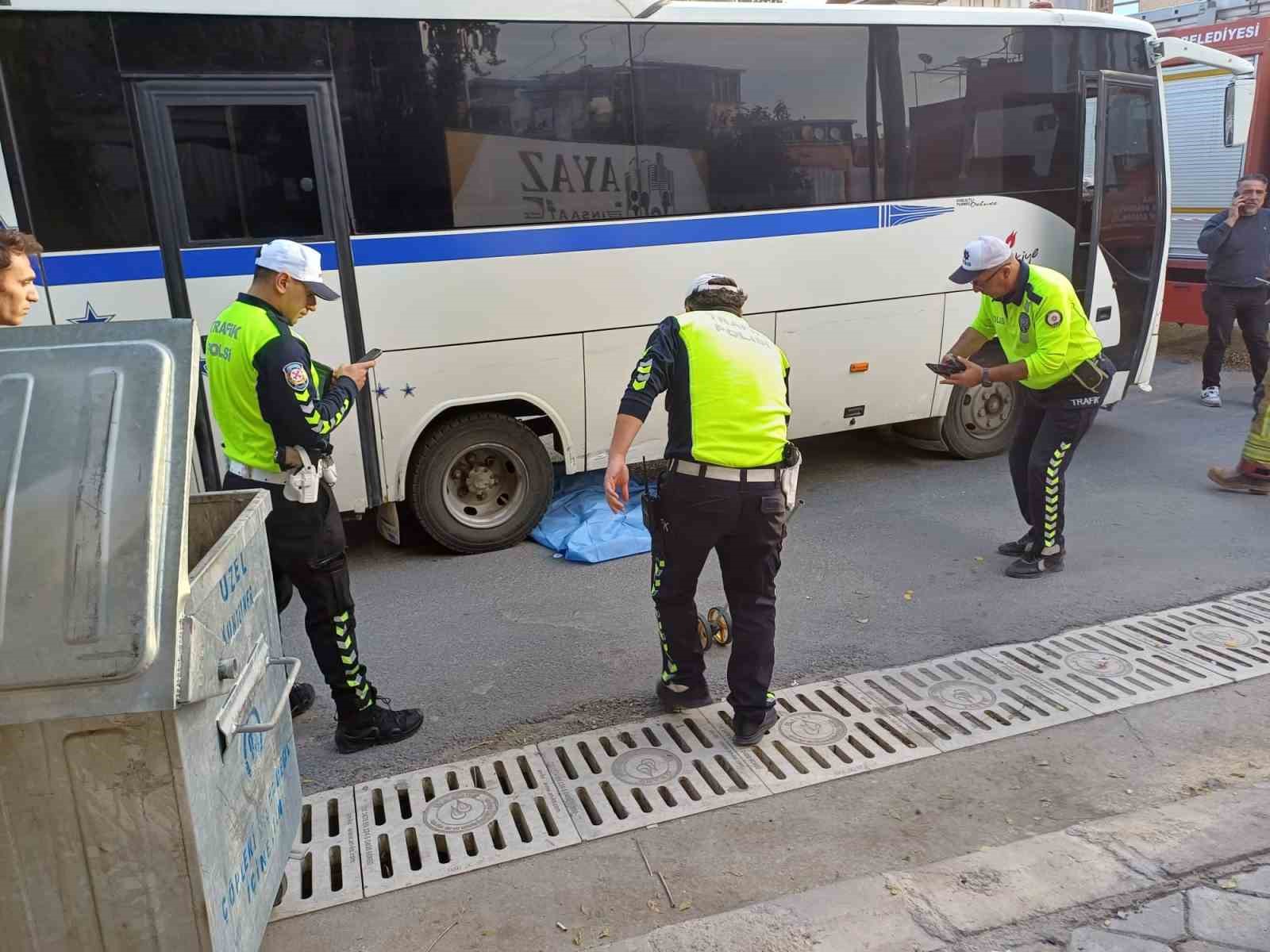 Manisa’da işçi servisinin çarptığı 8 yaşındaki çocuk hayatını kaybetti