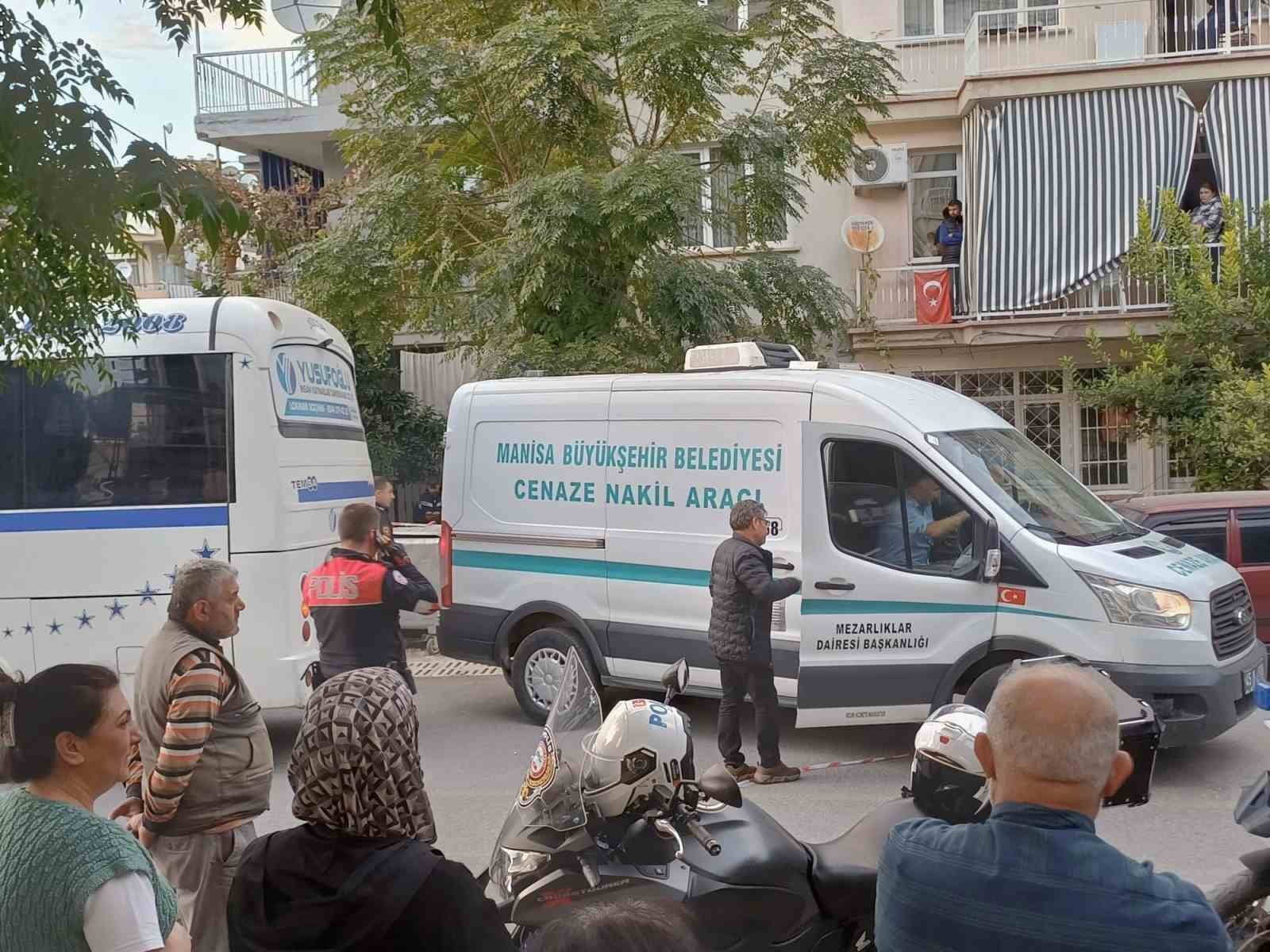 Manisa’da işçi servisinin çarptığı 8 yaşındaki çocuk hayatını kaybetti
