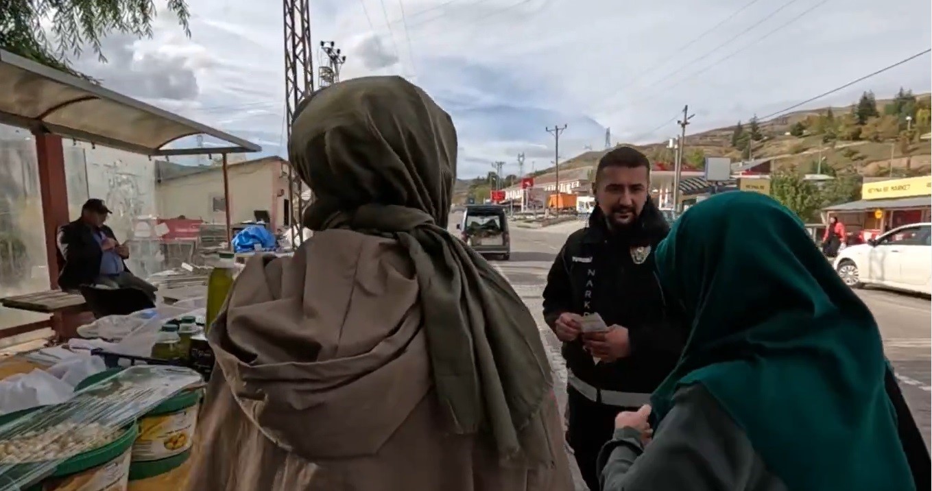 Pülümür’de annelere uyuşturucuyla mücadele semineri